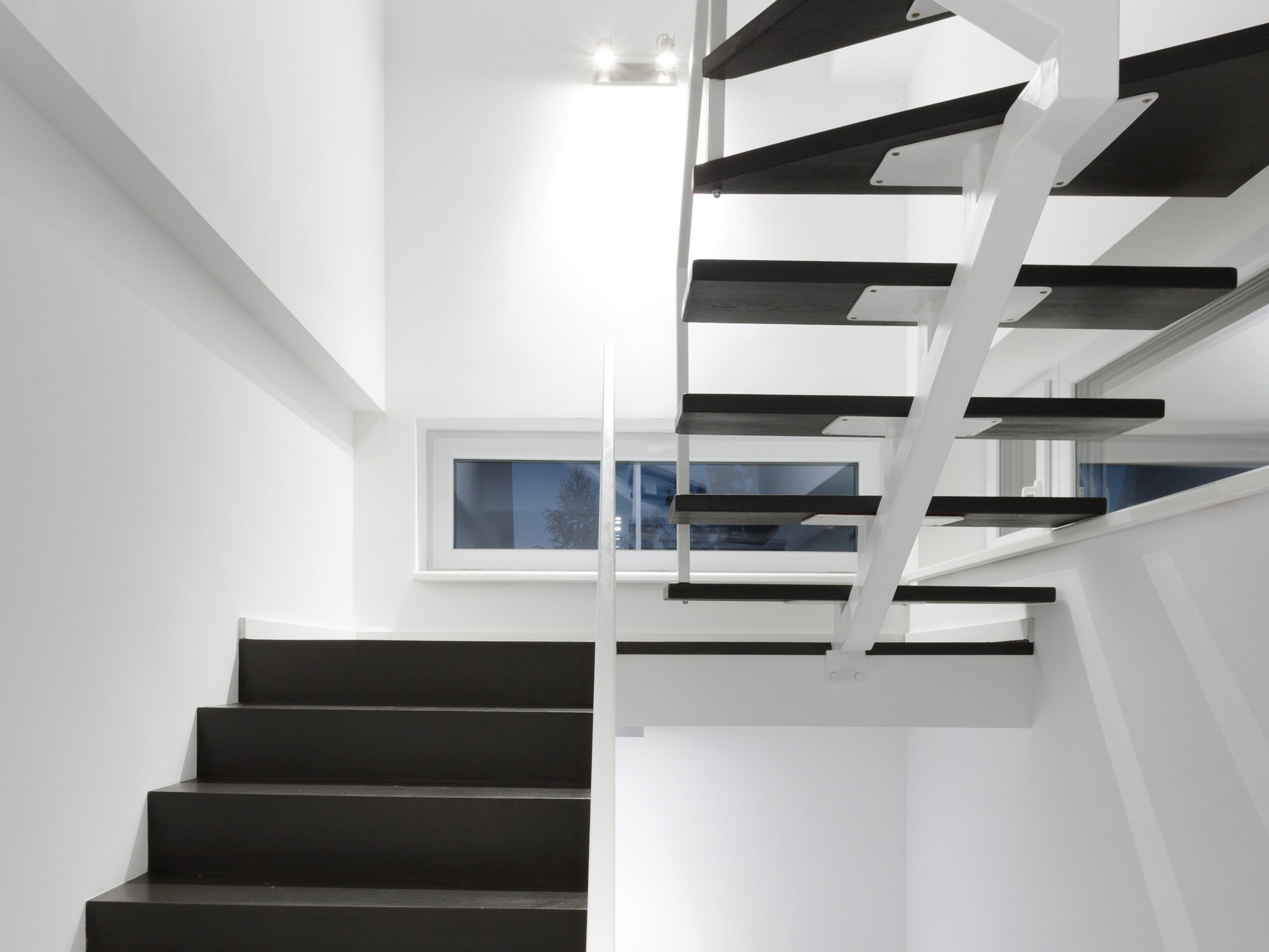 e4 house stairs