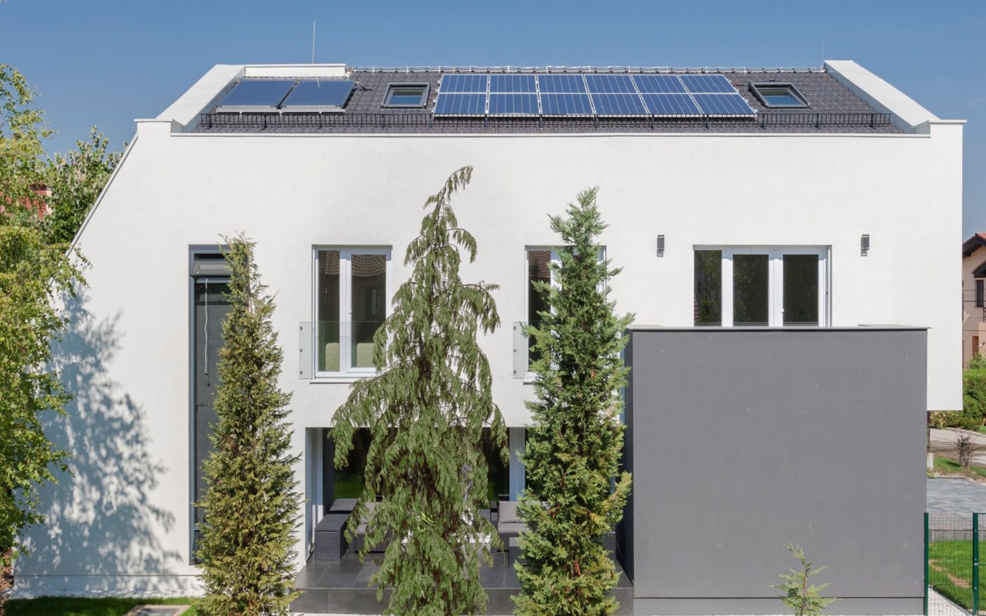 outside image of first e4 house in romania