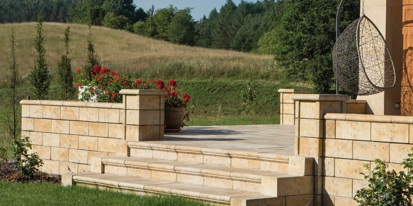 Reference photo of Bradstone Travero schody bezova melirovana