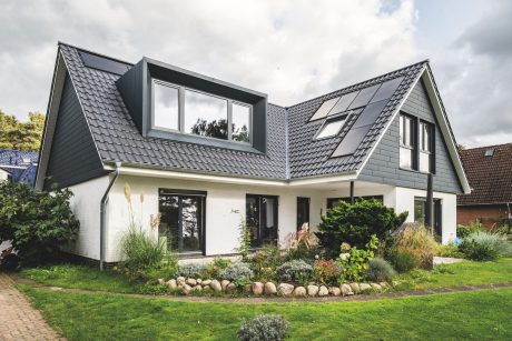 CBME_MKT_Wevolt_Marketing_Brochure_X-Frame_1