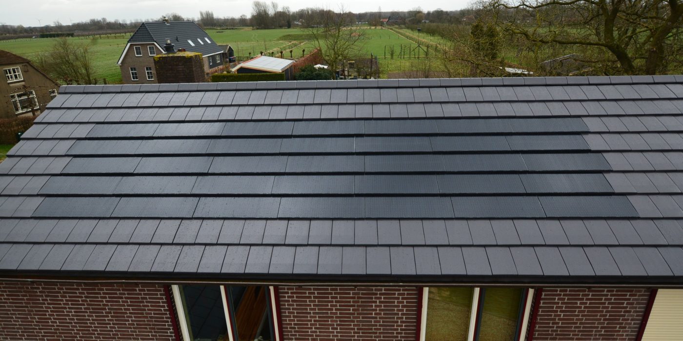 Mood image of the Wevolt X-Tile black