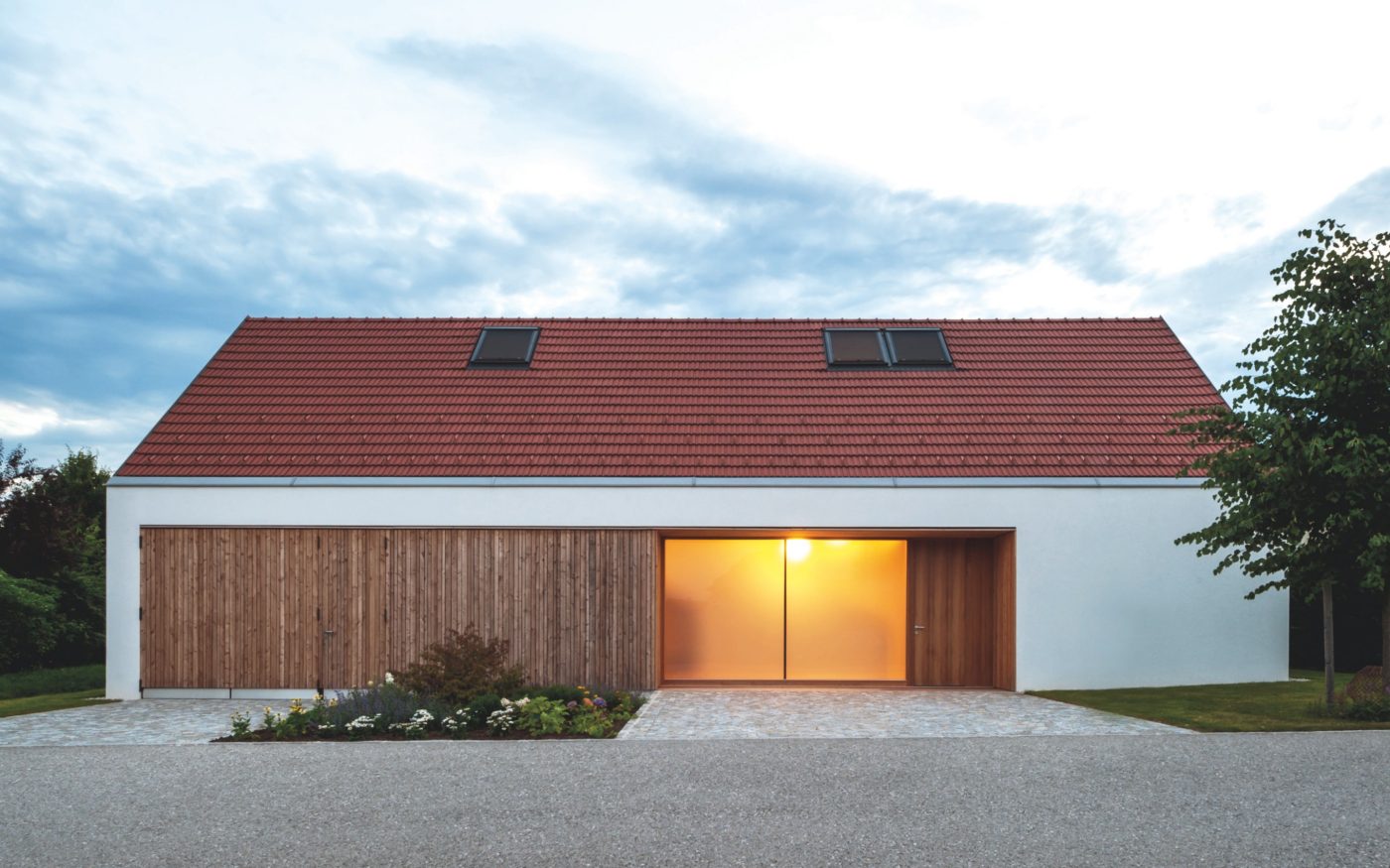 Single family house W with tondach roof tiles Strangfalz pressed natural red, Einfamilienhaus mit Tondach Dachziegel Strangfalz gepresst Naturrot
