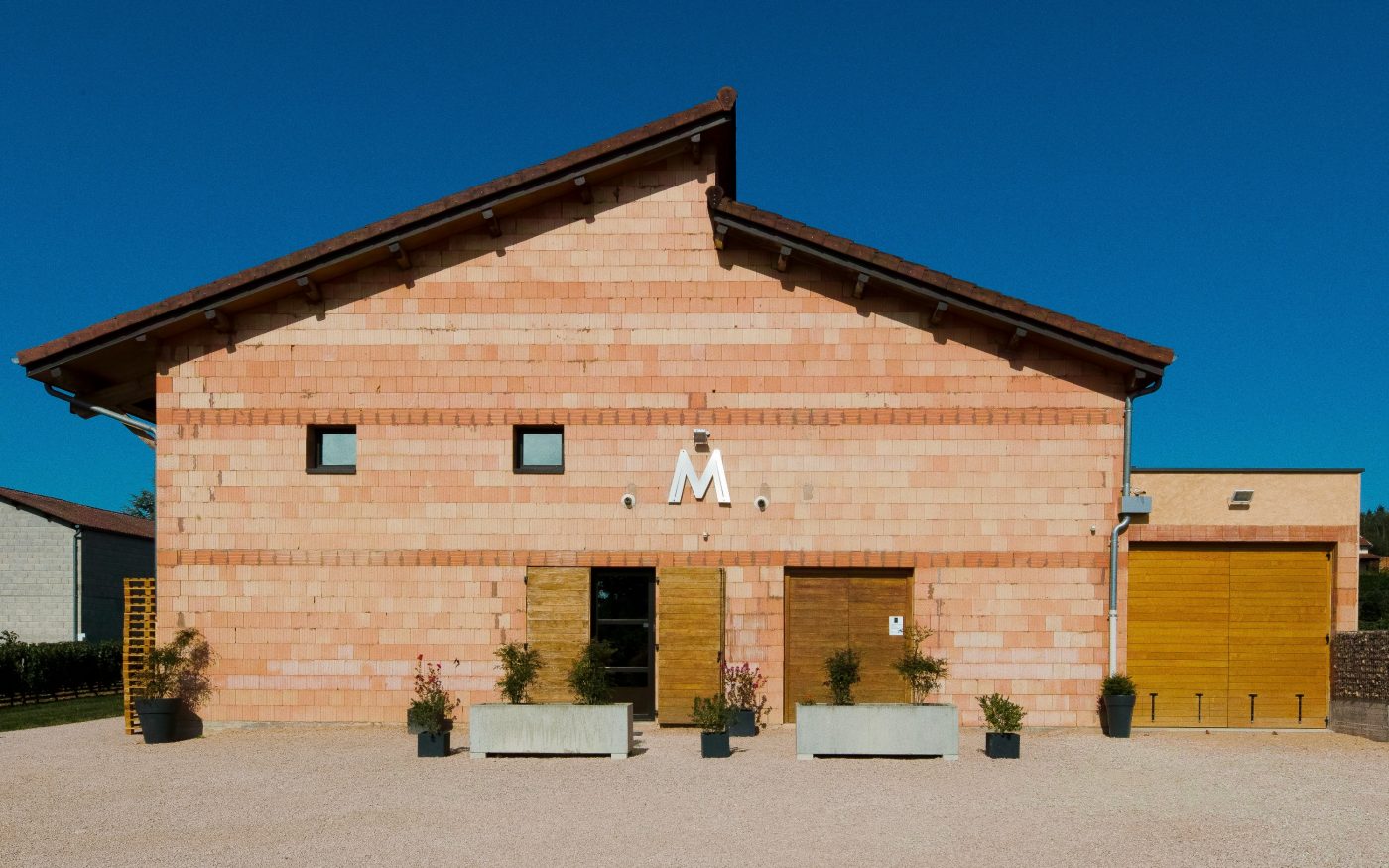 Wine estate Jean-Pierre MICHEL, 955 route le Quintaine Lieu-dit Quintaine 71260 CLESSE. Inner wall bricks Climamur 30.