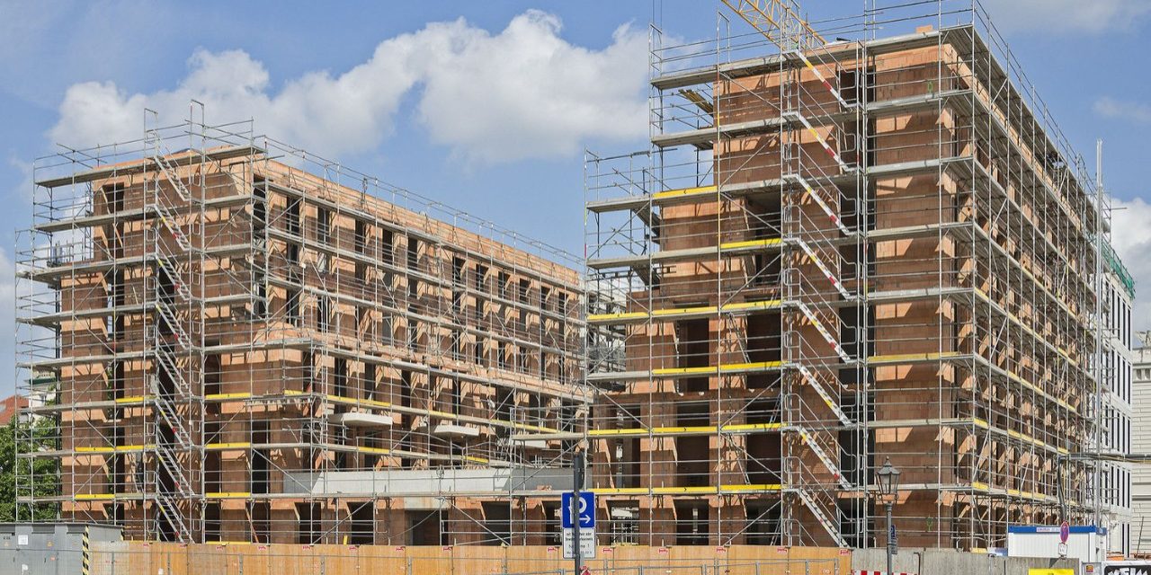 construction photo; bare brickwork; poroton