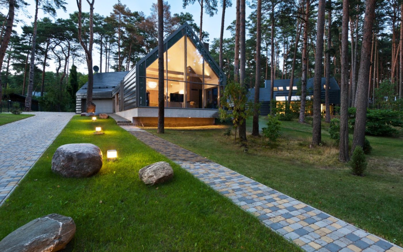 Brick: Pagus Grijs HV DF | Roof: Actua 10 Zwart Edel-Engobe | Architect: Studija Archispektras, Kaunas (LT) | Client: Private | Completion Date: 2014-01-01